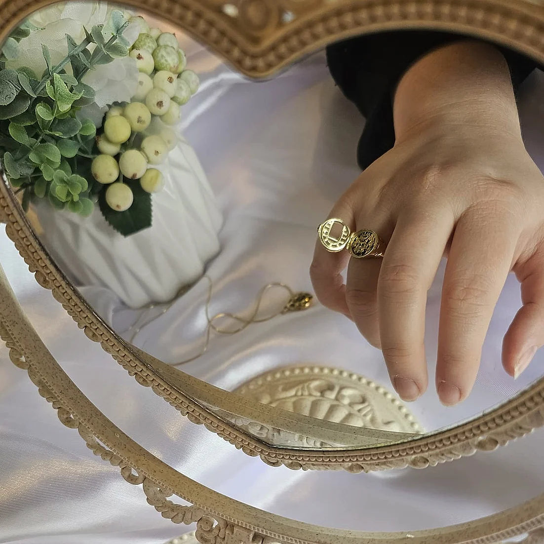 18ct yellow gold Utopia Signet Ring by London jewellery designer, Georgina Yvonne, from her award winning Wonderland jewellery collection