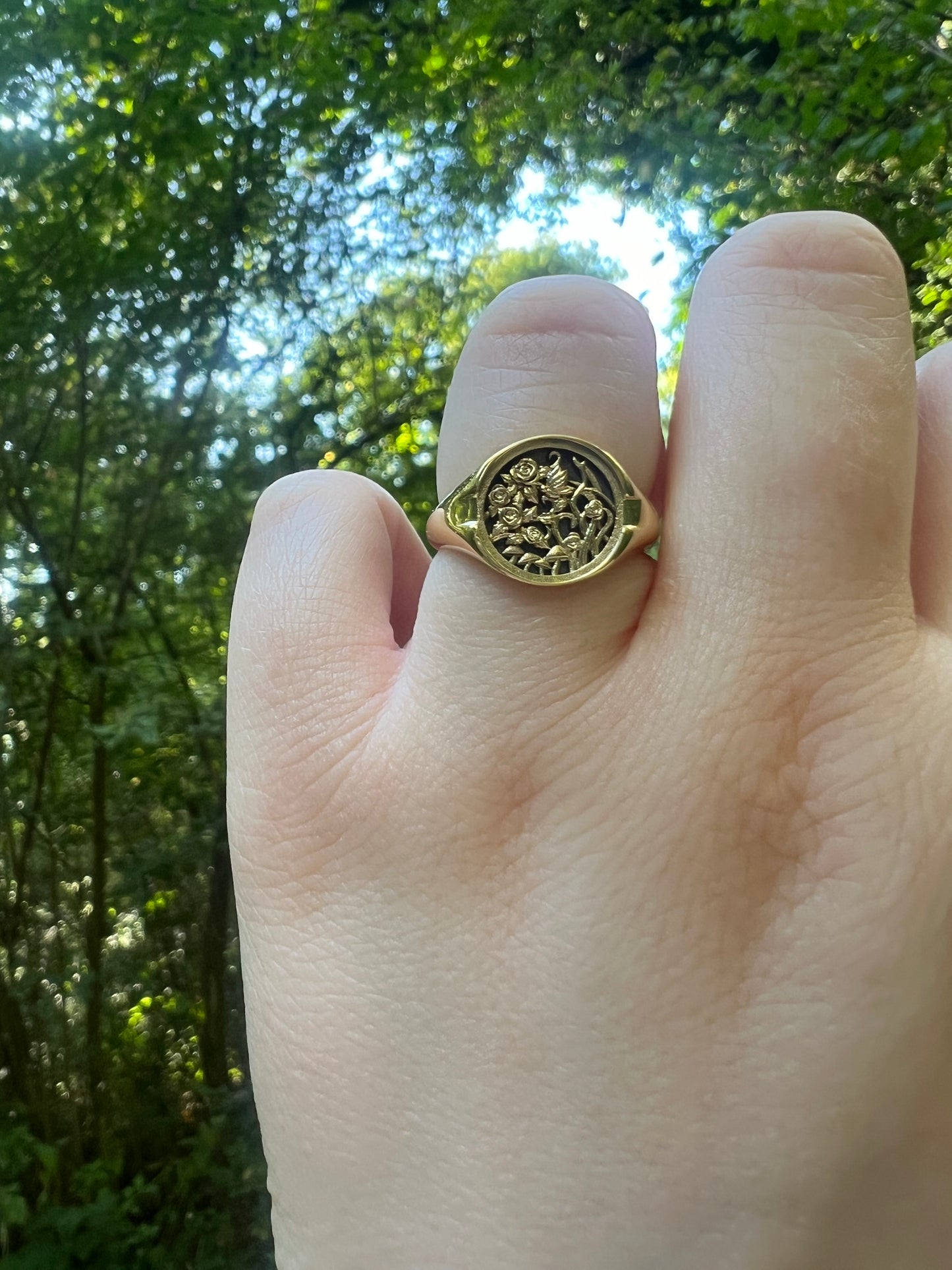 One-Of-A-Kind 18ct Yellow Gold 'Utopia' Inspired Signet Ring